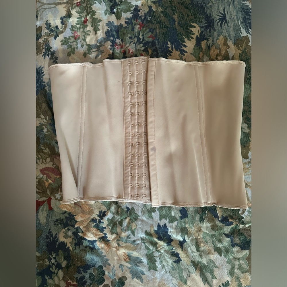 Skims Corset
